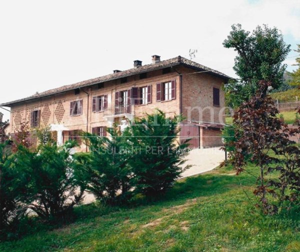 casa indipendente in vendita ad Agliano Terme