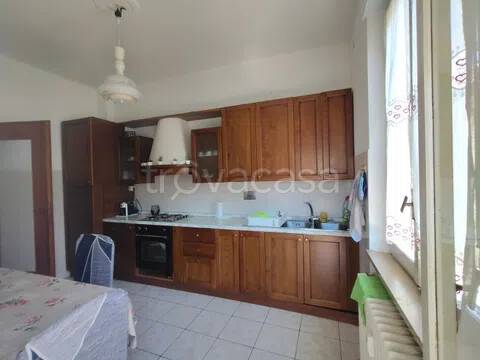 appartamento in vendita ad Agliano Terme in zona Agliano