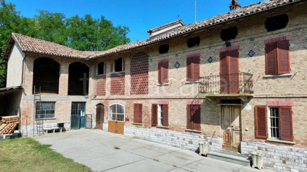 casa indipendente in vendita ad Agliano Terme