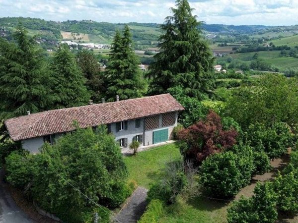 casale in vendita ad Agliano Terme in zona Salere