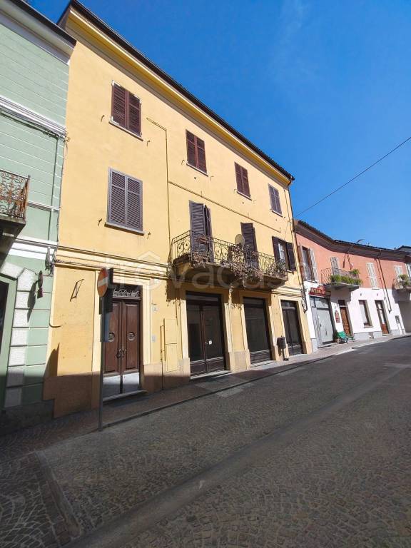 casa indipendente in vendita ad Agliano Terme