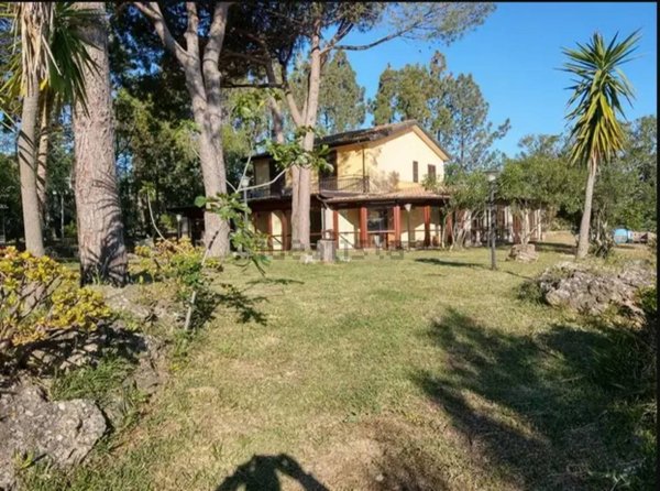 casa indipendente in vendita a Camini in zona Ellera