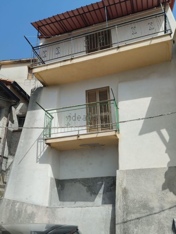 casa indipendente in vendita a Canolo