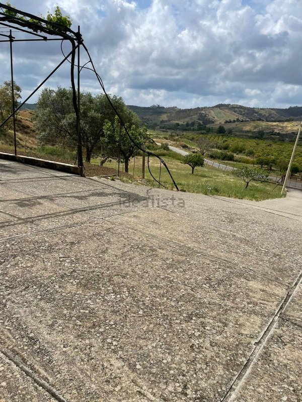 casa indipendente in vendita a Caulonia