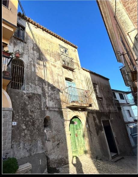 casa indipendente in vendita a Caulonia
