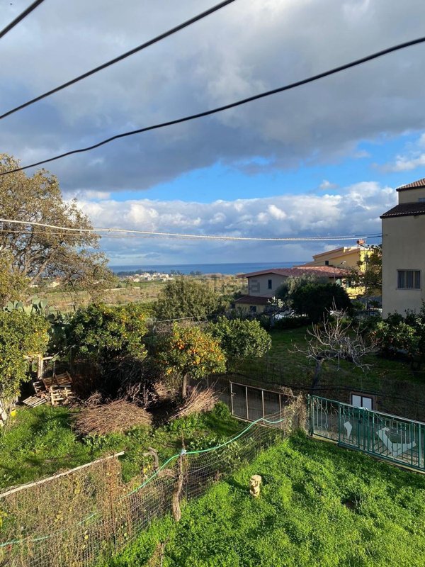 appartamento in vendita a Caulonia