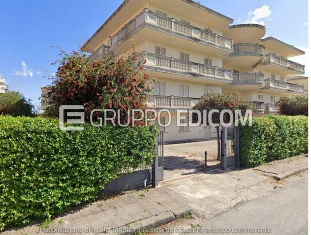 appartamento in vendita a Caulonia