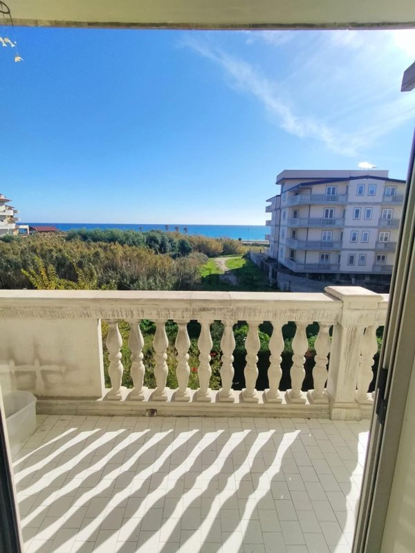 appartamento in vendita a Caulonia