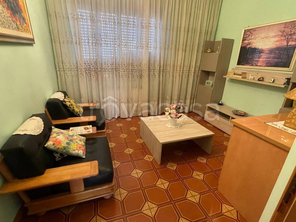 appartamento in vendita a Caulonia