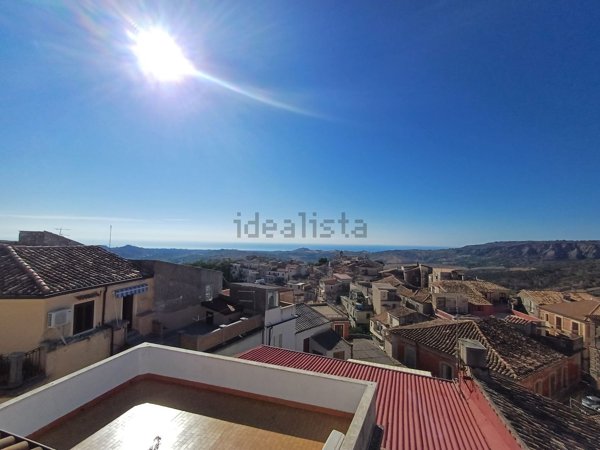 casa indipendente in vendita a Caulonia