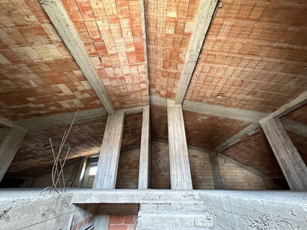 casa indipendente in vendita a Caulonia