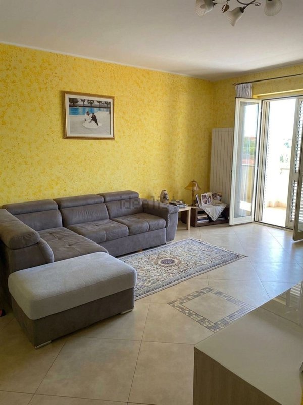 appartamento in vendita a Caulonia