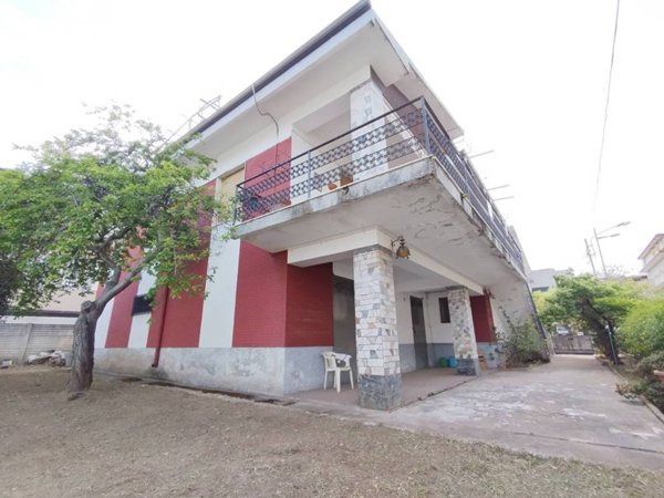 casa indipendente in vendita a Cinquefrondi