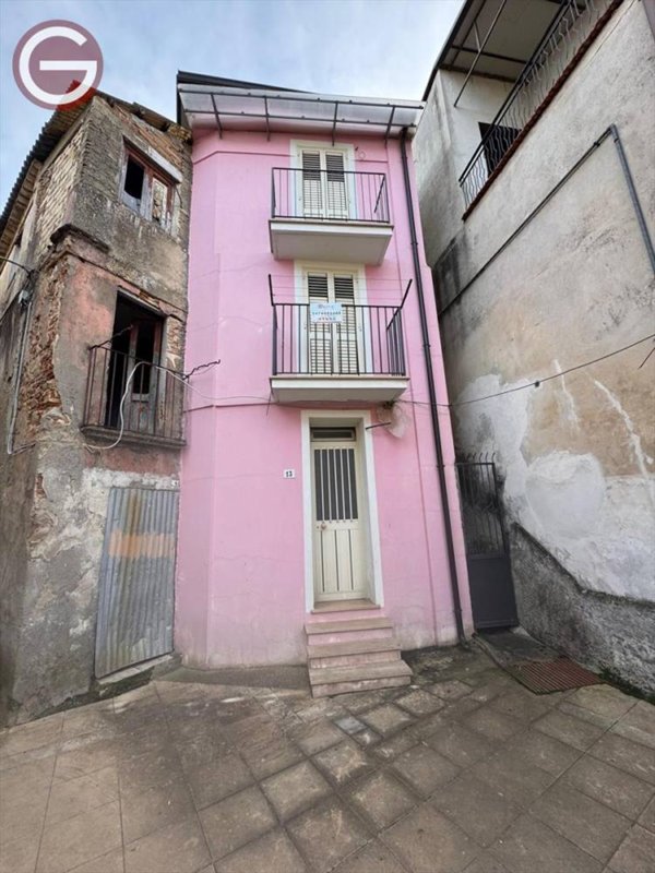 casa indipendente in vendita a Cinquefrondi
