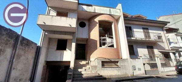 casa indipendente in vendita a Cittanova