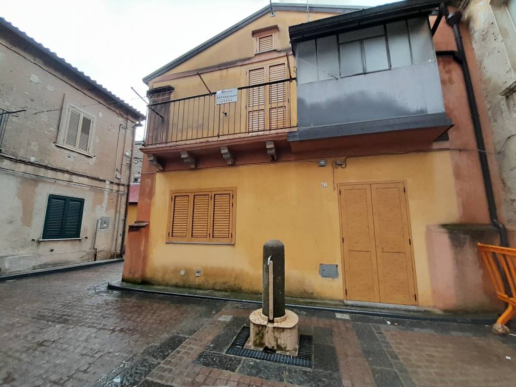 casa indipendente in vendita a Cittanova