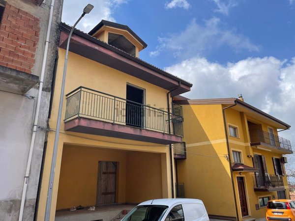 casa indipendente in vendita a Cittanova
