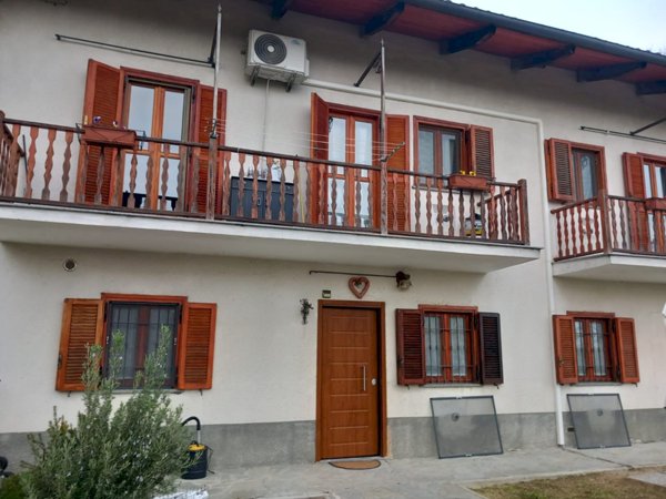 casale in vendita ad Albugnano