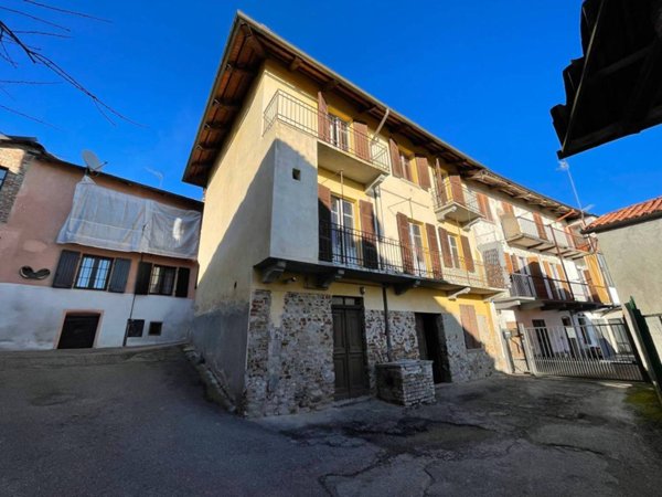 casa indipendente in vendita ad Albugnano