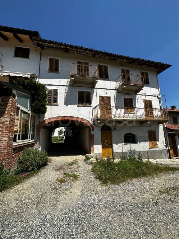 casa indipendente in vendita ad Albugnano
