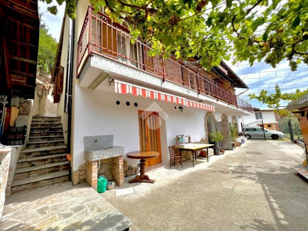 casa indipendente in vendita ad Albugnano