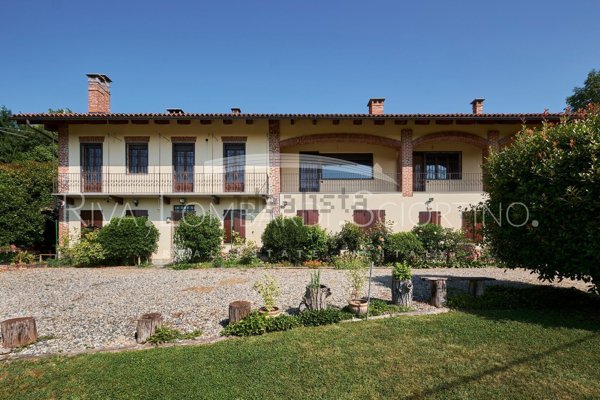 casale in vendita ad Albugnano