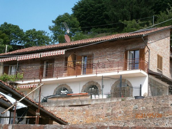 casa indipendente in vendita ad Albugnano