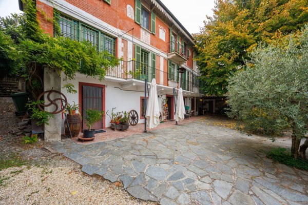 casale in vendita ad Albugnano