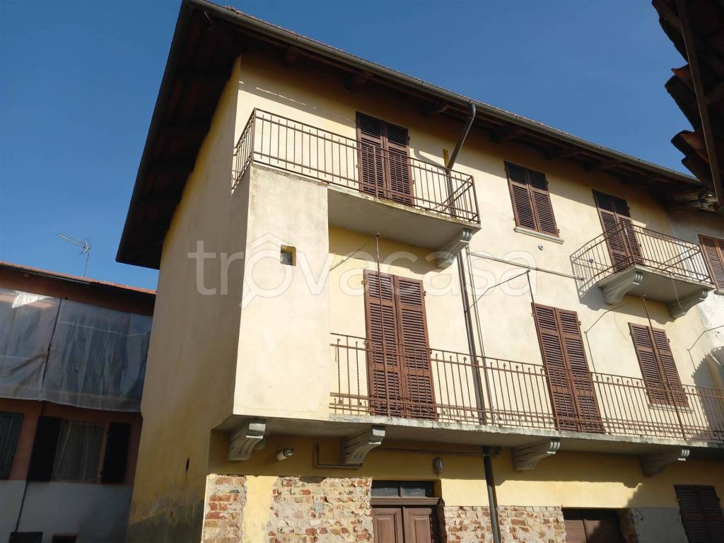 casa indipendente in vendita ad Albugnano