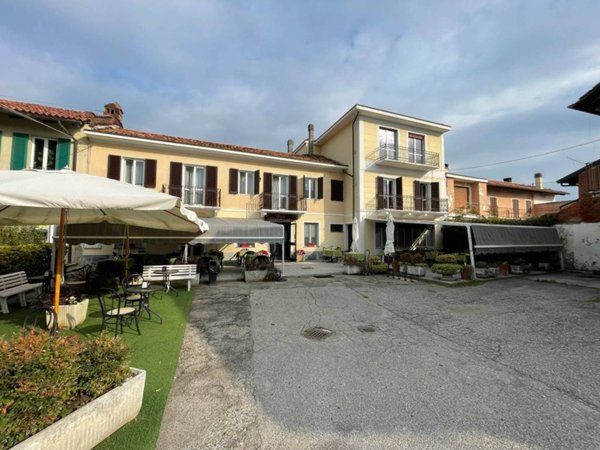 negozio in vendita ad Albugnano