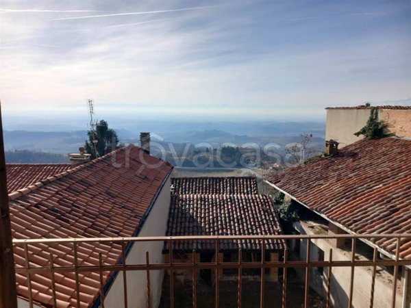 casa indipendente in vendita ad Albugnano