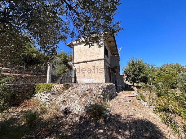 casa indipendente in vendita a Gerace