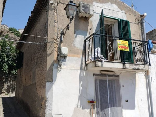 casa indipendente in vendita a Gerace