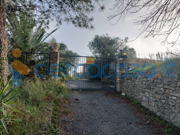 casa indipendente in vendita a Gerace