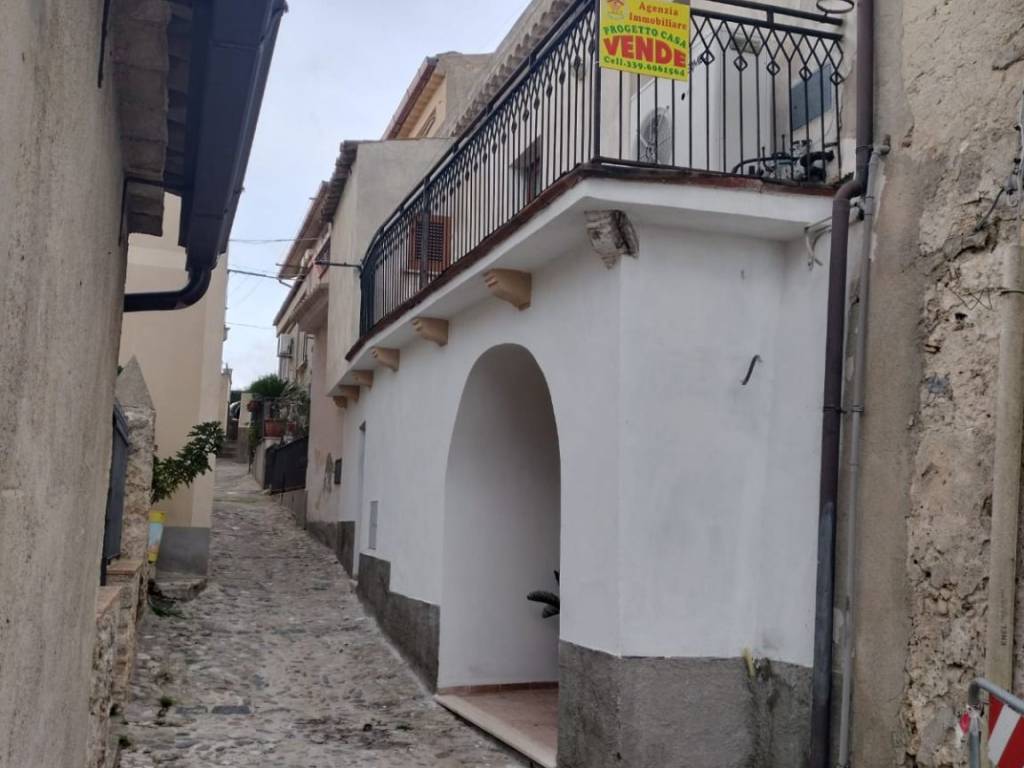 casa indipendente in vendita a Gerace