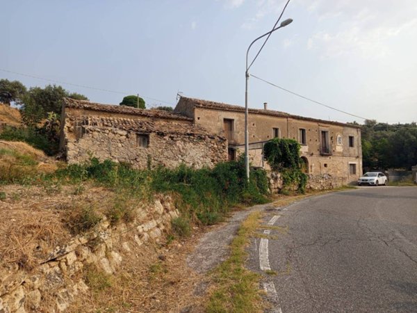 casa indipendente in vendita a Gerace