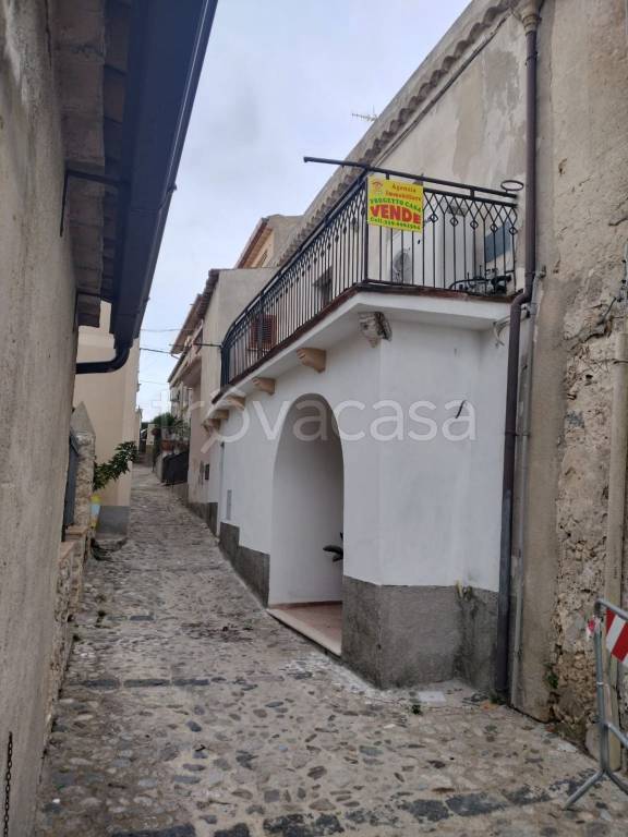 casa indipendente in vendita a Gerace