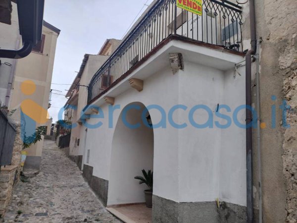 casa indipendente in vendita a Gerace