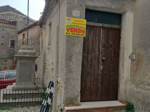 casa indipendente in vendita a Gerace