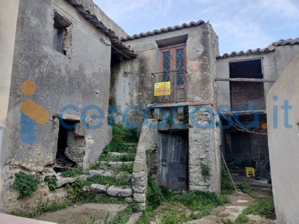 casa indipendente in vendita a Gerace