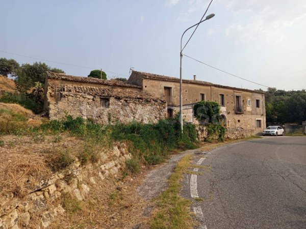 casa indipendente in vendita a Gerace