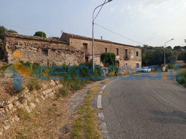 casa indipendente in vendita a Gerace