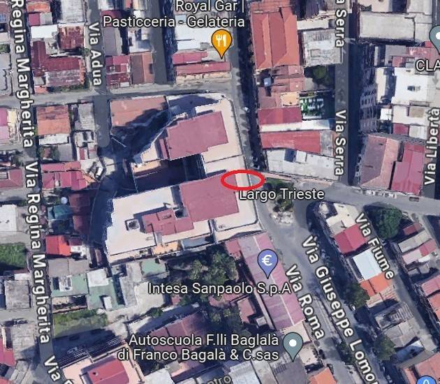 negozio in vendita a Gioia Tauro