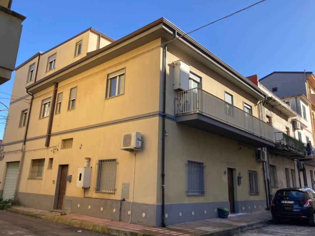 appartamento in vendita a Gioia Tauro