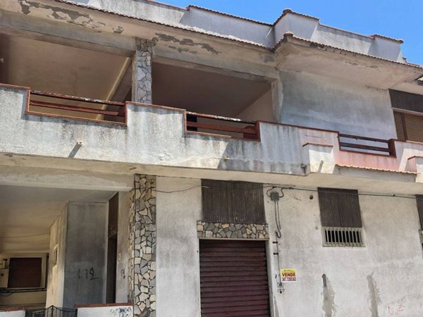 intera palazzina in vendita a Gioia Tauro