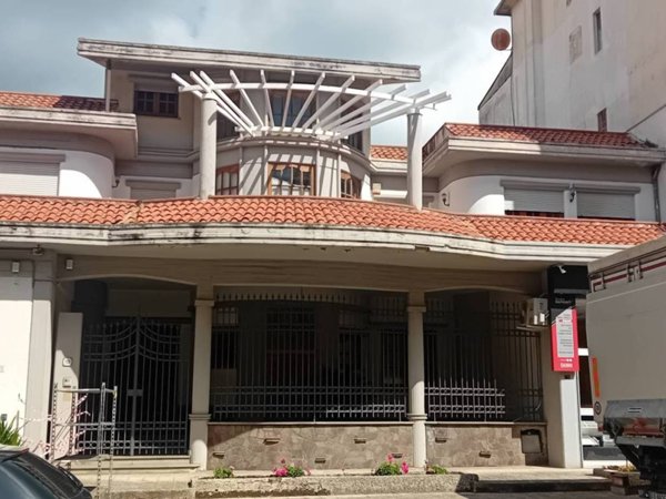 casa indipendente in vendita a Gioia Tauro