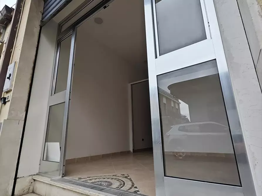 locale commerciale in vendita a Gioia Tauro