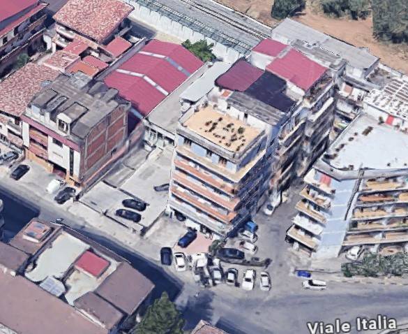 negozio in vendita a Gioia Tauro