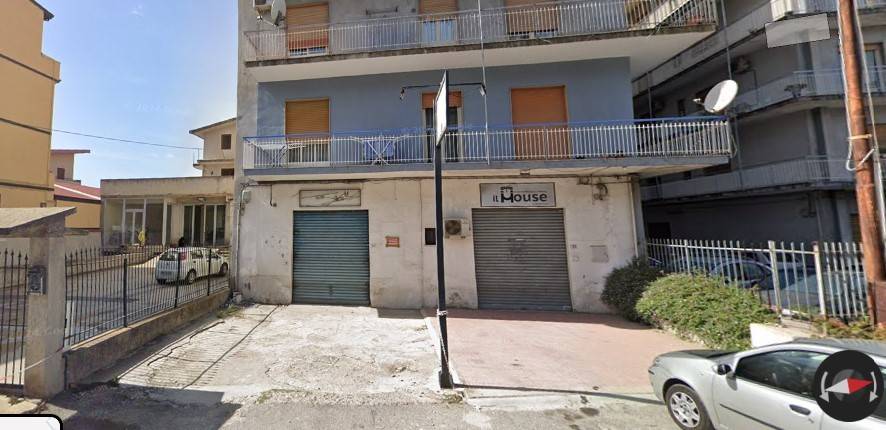 negozio in vendita a Gioia Tauro