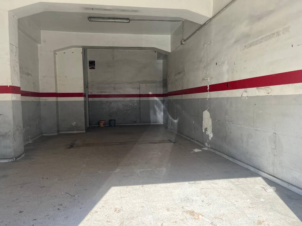 negozio in vendita a Gioia Tauro